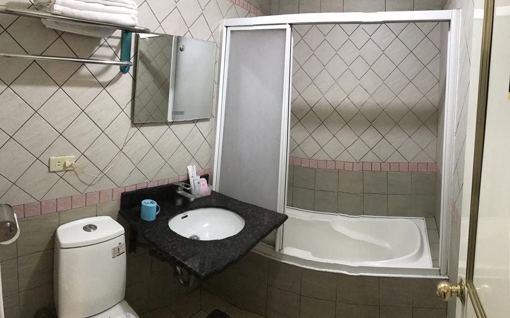 Chantai Hotel Hualien Extérieur photo